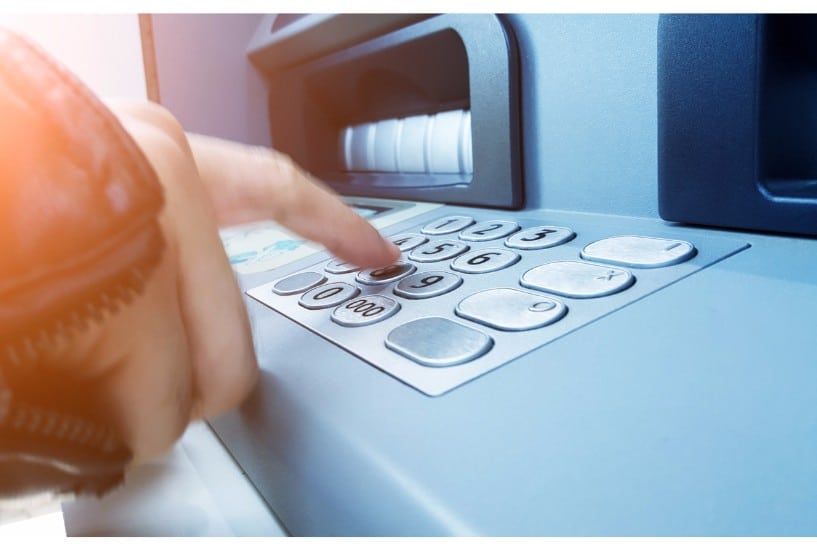 Banking.com tweet media