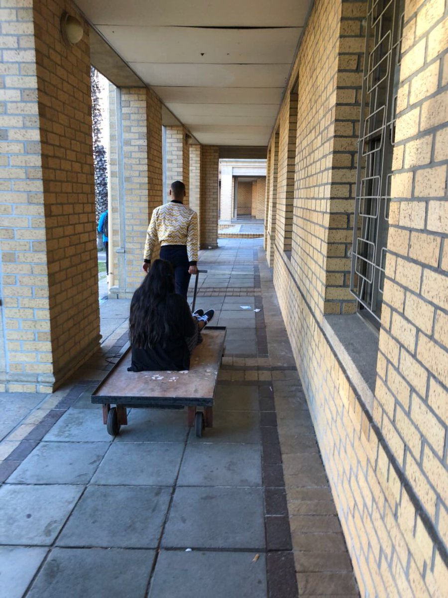 chane_12c's tweet photo. Last pickup of furniture for Open Day 😌
#CPUTMedia #WeAreCPUT #CreatingFutures #FutureCreatives #CPUTMyFutureSelf @CputMedia https://t.co/rRKqlZczBP