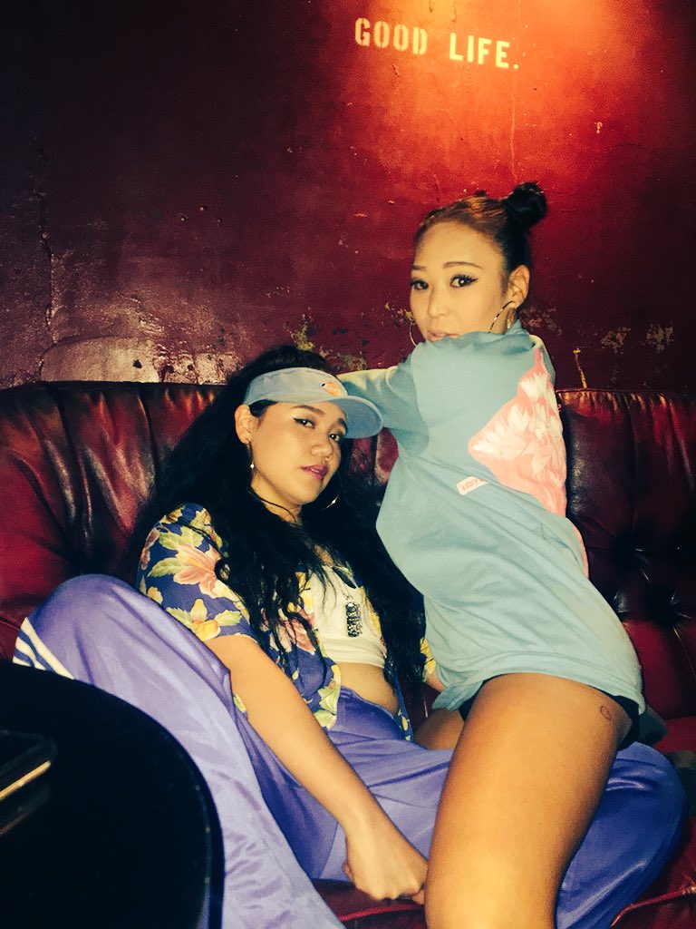 junco0908's tweet photo. #tokyoblue 
#badgyals 🧚🏾‍♀️🦋 https://t.co/MRX8pomREz