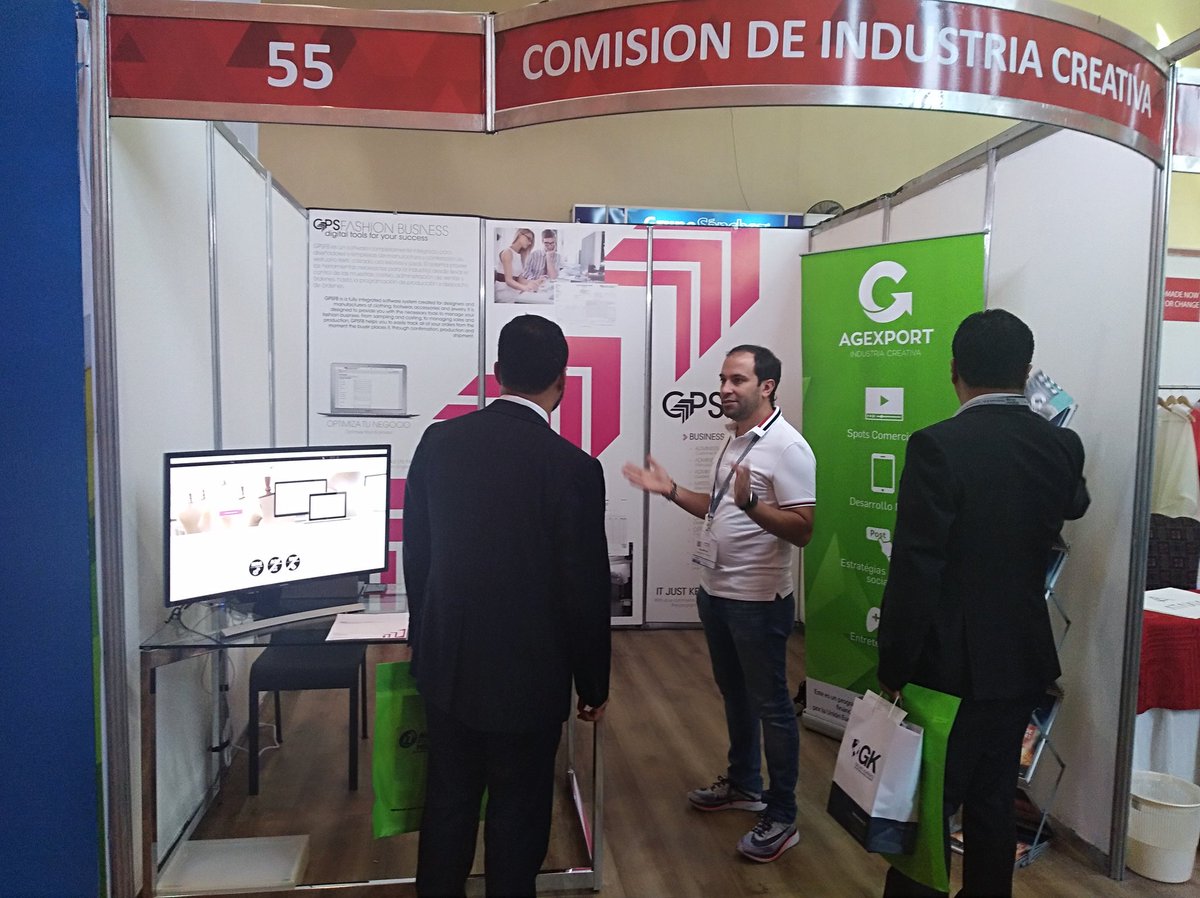 agexport_EN's tweet photo. Ya en #Apparel2018 nuestro socio @GUiSHEM presentando el primer software de costeo, administración ventas, producción y despacho de órdenes  producido en Guatemala enfocado a diseñadores de moda y la industria textil #GuateModa #IndustriaCreativa #ExportaTuTalento @MaloufTony https://t.co/69An9iMTzX