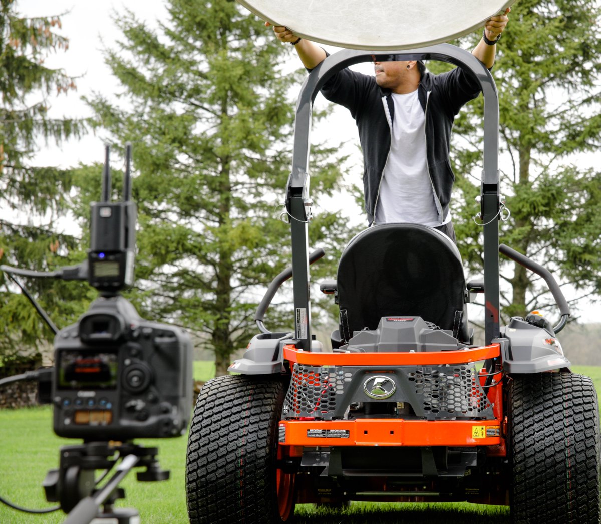 KubotaCanadaLtd's tweet photo. Behind the scenes on our summer products videoshoot. Stay tuned! π₯ #BTS #MowIt https://t.co/G25on2imi1