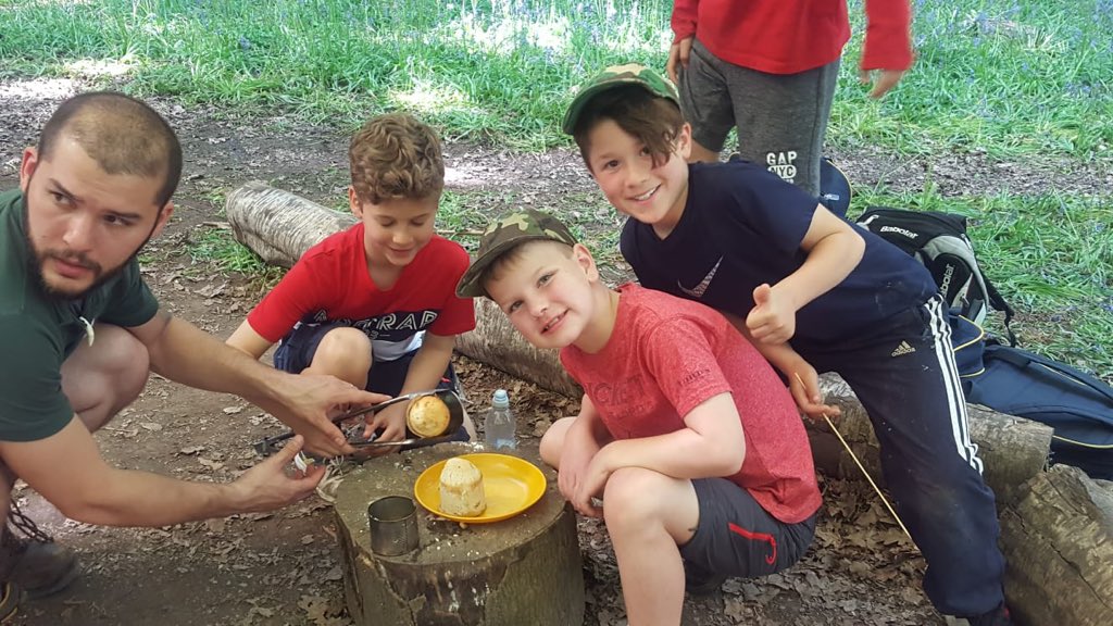 fulham_school's tweet photo. A spot of backwoods cooking this afternoon 🍌🍫🥔🧀 #fpsyear4 https://t.co/XVdmoCfPfY