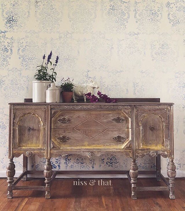 REmporium's tweet photo. Stunning furniture at both locations with new items arriving daily! Come see us and let us help you pick something special for your space. .
.
#paintedfurniture #weshipnationwide #countryclublifestyle #countryclubplazakc #countryclub #paintedbuffet #sha… https://t.co/4PEnD8tRsv https://t.co/g6iFeBRp3L