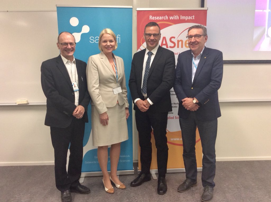 EssiRyy's tweet photo. Thank you for a great conference and collaboration @JKKamari @SatakunnanAMK (on the left), @LempinenPetri @Arene_ry and Henrik Wolff @UASNET_EU @UAS4EUROPE & Pia Laurila from @EU_Commission for a virtual keynote #uasnet #future #proactivebuilders ✨✨✨ https://t.co/rzTzyCu662