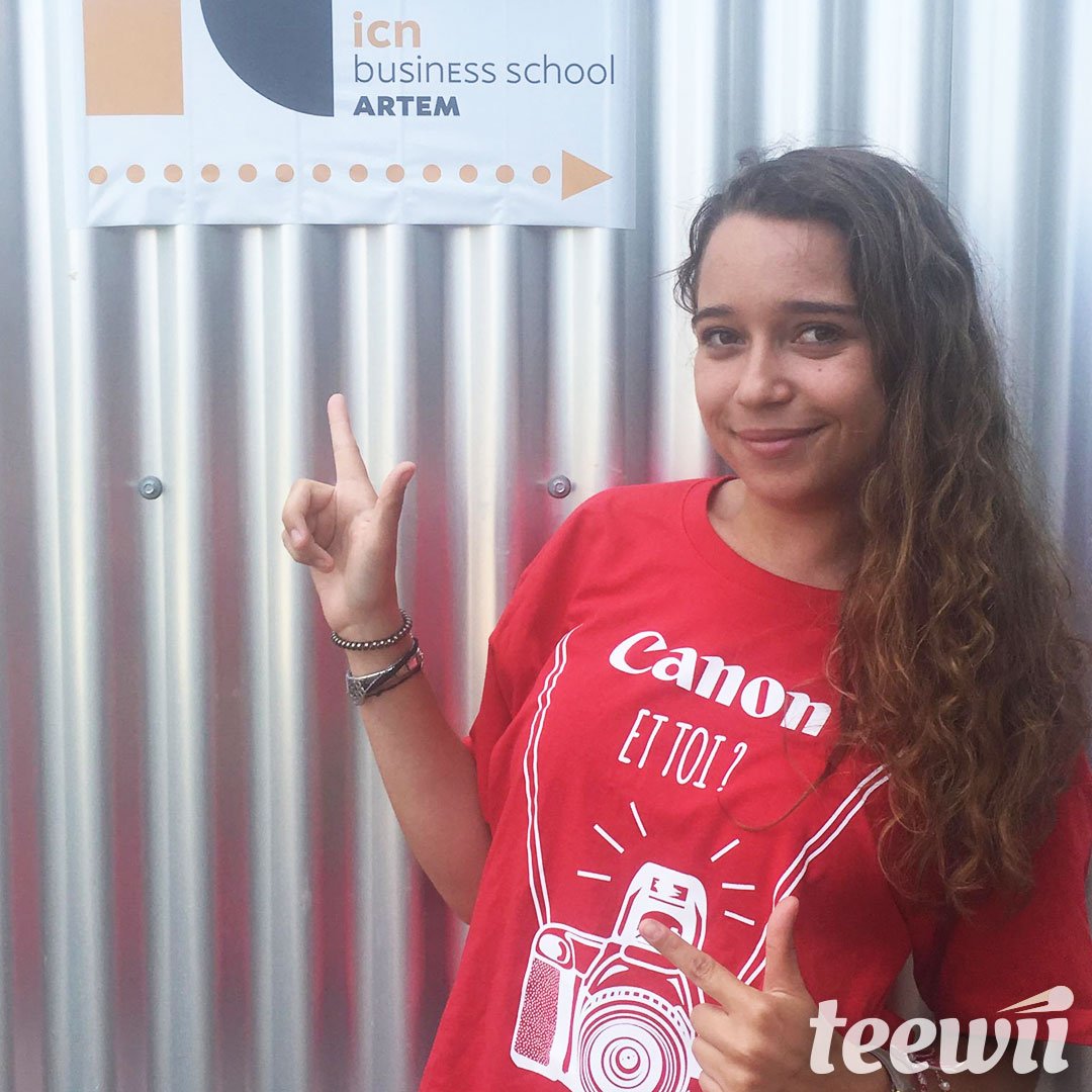 teewii_fr's tweet photo. Des ambassadeurs @teewii_fr pour @CanonFrance au top sur le campus @ICNbs 😍
PS : Canon le t-shirt rouge, non ? 😉
#ObjectifCampus #liveforthestory https://t.co/qtgaX0Z2Dt