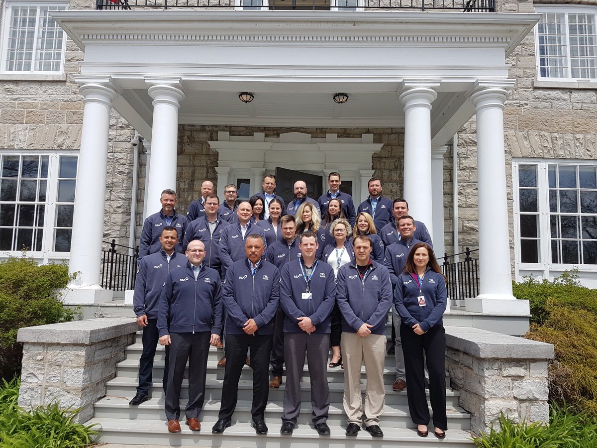 RSACanada's tweet photo. RSA remains committed to investing in our broker partners and are proud to kick off our 12th year of our Making Partner program. A big welcome to all 19 delegates! #MakingPartner @queensu @DonnaInce https://t.co/uPecvsaWUo