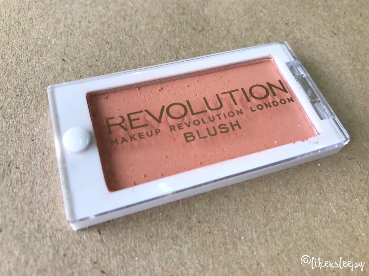 likexsleepy's tweet photo. Revolution London Blush สี TREAT นี่ลูกรักเลยจ้า💖 บลัชออนโทนส้มๆพีชๆ สีสวยมาก เวลาปัดสีชัด ติดทนมากเว่อ🔥 ตลับก็พกพาง่าย ราคาก็ไม่แพง แถมยังได้ลุคแบบธรรมชาติด้วย เย่✨
📍eve and boy 
#howtoperfect #ไว้รีวิวห้ามขายของของโว้ยย #รีวิวหลับปุ๋ย https://t.co/7tnCu3bFFy