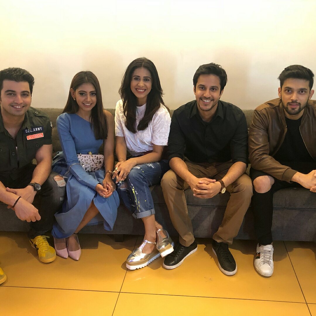 LaghateParthOfc's tweet photo. #KYYFanScreening : Pictures from #KYYOnVoot fan screening last evening ๐๐๐
~ Pictures by @LaghateParth , @KishwerM, Pranay and Radhika. https://t.co/snpIf8ln1o