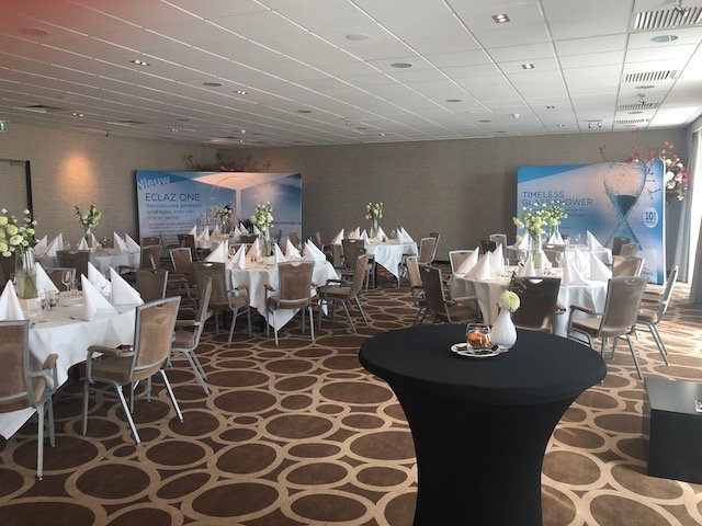 HotelNootdorp's tweet photo. Wat een gaaf evenement om te organiseren!
Wij hebben alles voor het diner al klaargezet, de gasten kunnen zo aanschuiven. #Glassolutions #Eetsmakelijk https://t.co/6DmOggcUYQ