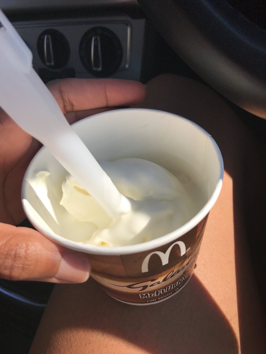 Jadefizzlez's tweet photo. Can someone explain why my Mcflurry is half empty? @McDonaldsUK https://t.co/vjbsbSuGDR