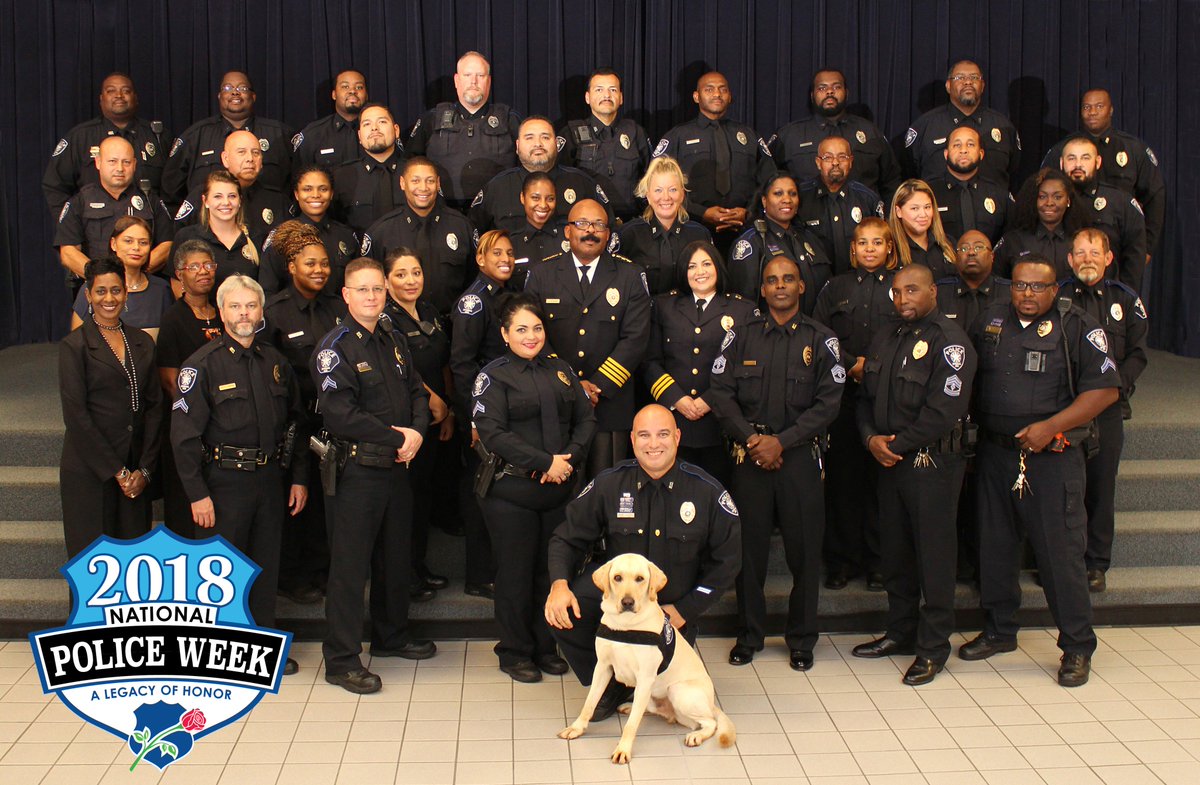 SpringISD's tweet photo. Special Salute to the @Spring_ISD_PD during National Police Officers Week.
Thank you for all you do to keep our students, teachers, and schools safe. You are very much appreciated.
#NationalPoliceWeek
#NationalPoliceOfficersWeek
#PeaceOfficersMemorialDay https://t.co/rh4INXtfGb
