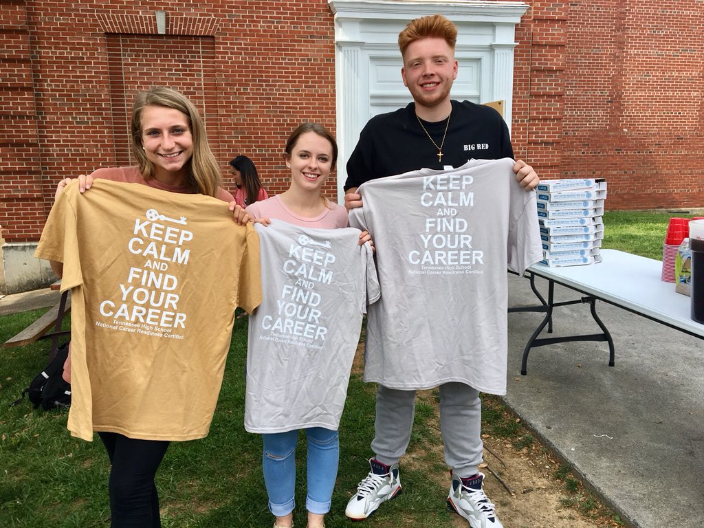 DeidrePendley's tweet photo. ACT Work Keys Pizza Party with T-shirts! 🎓🎉🍕Seniors were recognized for Gold and Platinum level National Career Readiness certificate!!!🎓@BTCS_THS https://t.co/wQMO0ZHh5u