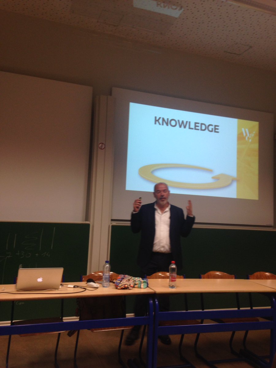 RamonaMantescu's tweet photo. When you are talking about social media don't use the notion of "new media". Social media is part of the mainstream media, says our guest speaker, the digital strategist @cginisty @BrusselsTalking #social media #BrusselsTalking https://t.co/JZeA2KZlrh