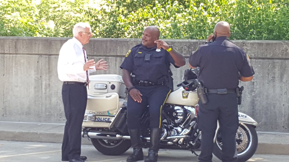 Cincinnati Police Department On Twitter District 2 Open House Is Going Until 1 Pm Stop On By