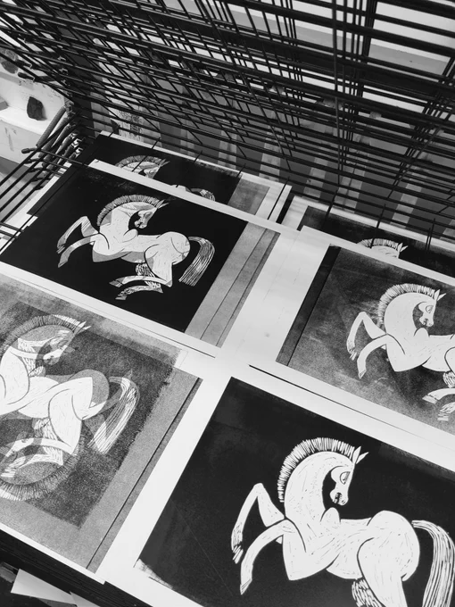 I usually hate traditional print as i find it a bit old fashioned and long winded but these were a lot of fun 🐴💢 