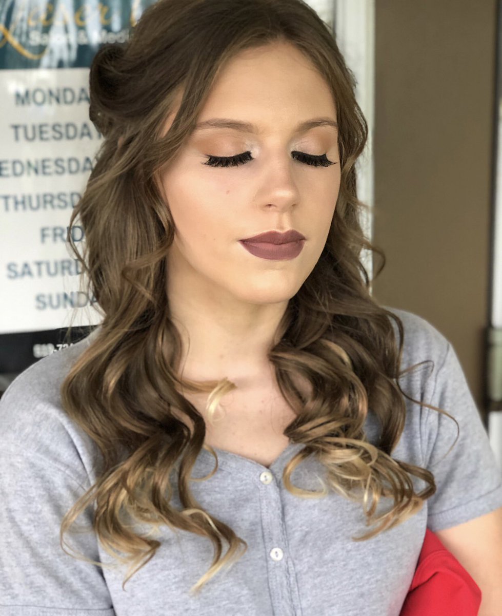 laseritspa's tweet photo. We are OBSESSED with these #promlooks done by Steph! ✨🙌🏼👑 https://t.co/YX1PCUn4un