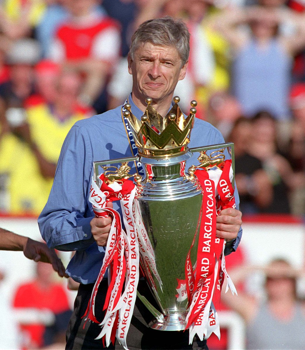 Arsenal's tweet image. #MerciArsène 🏆