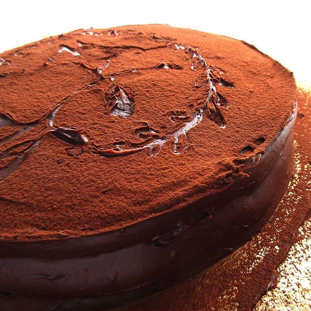 WeinersChocolat's tweet photo. Don’t be intimidated, I am just like you. 
#weinerschocolate #spreadthemagic #chocolatroyalartisanal #magicalcake #enjoy #mtldelicacy https://t.co/dq2bvVmvOe