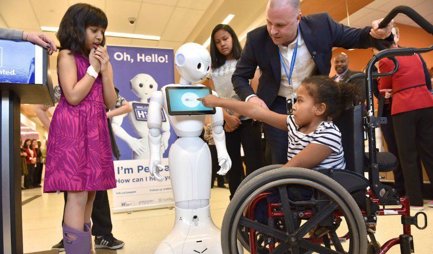 Humanizing411's tweet photo. Meet #Pepper, the 1st #humanoidrobot to work in a #Canadian #hospital. Say hi to Doctor Pepper. https://t.co/wxpQVmiiih #PepperRobot #RobotsinHealth #Health #Robotics #FutureofWork #KI #AI #ArtificalIntelligence https://t.co/WUiBcUOe1Z