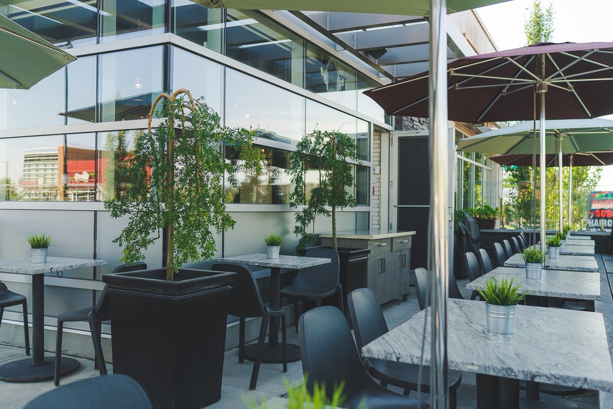 VinRoom's tweet photo. Our patios are open at 3pm for your enjoyment. Dog friendly 7 days a week for those who have furry friends #dogfriendlypatiosyyc #patiosyyc #4thstreet #west85th #happyhouryyc @YYCPatios https://t.co/wRHGc6LrWY