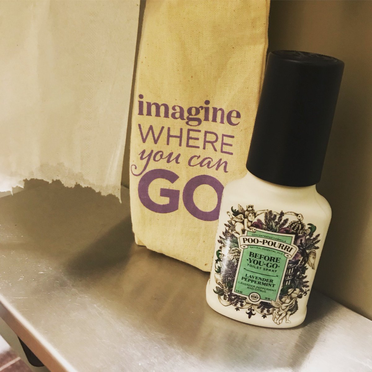 DynamoNatalie's tweet image. Sometimes you have to lay your burdens down wherever you are, be it at home or at work. Thanks to @poopourri what happens in the stall stays in the stall. No matter who you are, where you’re from, how cute you are, or what you believe, #everybodypoops. #letthatishgo