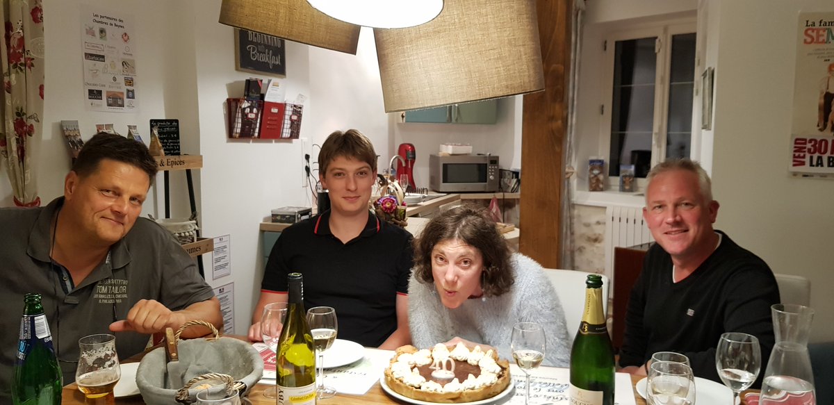CBeynes's tweet photo. Séjourner en chambres d'hôtes, c'est aussi partager certains moments de vie de votre hôtesse...
Tr��s belle journée à vous.

#chambresdhotes #beynes #versailles #yvelines #guestandhouse #paris2024 #sejourprofessionnel #voyagedaffaires #hotel #slowtourisme #locavore https://t.co/9pr6KJRErk