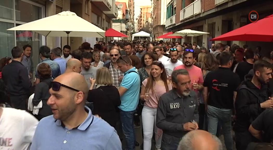 lhdigitalh's tweet photo. #BarrisLH. A #En5minuts us hem preparat un petit resum de la #FestaMajor de Sant Josep. #alacarta. https://t.co/N5v1pYXoun https://t.co/2Dsj0PLVil