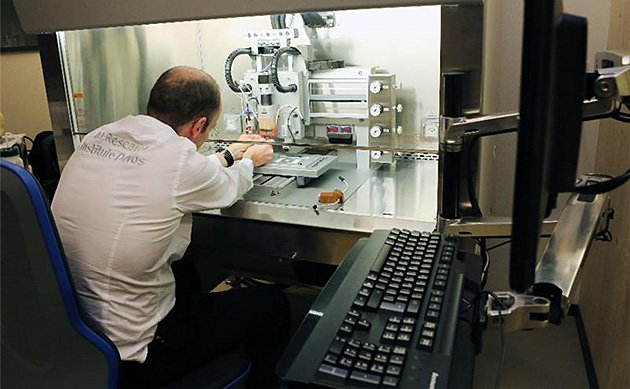 AOFoundation's tweet photo. Printing the human body. AO Research Institute Davos kicks off medical additive manufacturing collaboration with @UniSpitalBasel and @UniBasel_en #AOFoundation #AOCMF #Medical3DPrinting #3dprintlab cc @fthieringer
https://t.co/348RpPHkWv https://t.co/LXpW2fxvBU