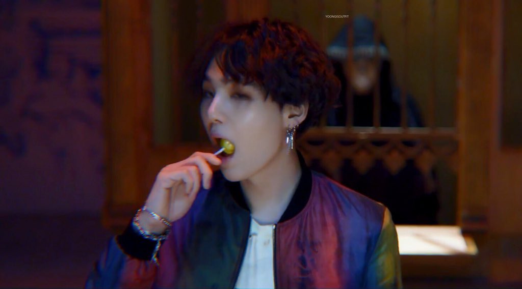 archive_yoongi's tweet photo. #iVoteBTSBBMAs
 
FAKE LOVE Teaser 1

#Suga #Yoongi #슈가 #방탄소년단 
~  Bolinho D https://t.co/tab5qrv1CW
