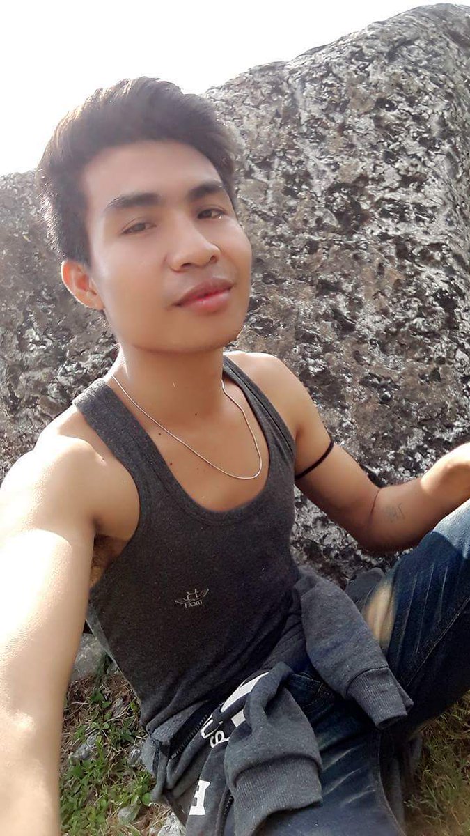 KoPhoePyae1's tweet photo. ပူလို႔ မူတ္​​ေပးပါလား ...? :-P :-P :-P https://t.co/tdCZSumtvQ