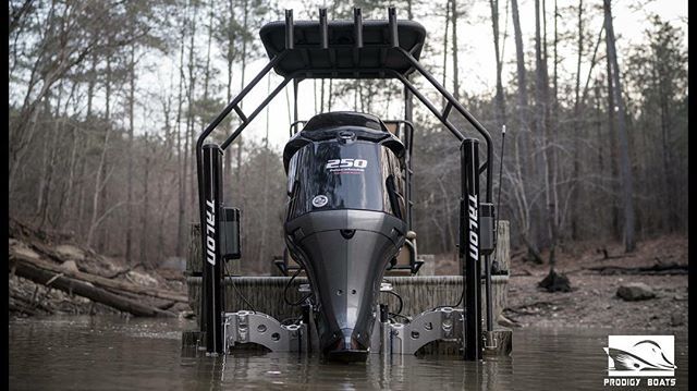 ProdigyBoats's tweet photo. 2272/30" Sides 250 Yamaha Bowfishing in Style... @yamahaoutboards #talon #powerpoles #outboards #centerconsole #bowfishing #chasingtail #chasingscales #bowfishinglife #bowfishin #bowfishingboat https://t.co/Y37L9TNhHj https://t.co/CDLAKHdHvg