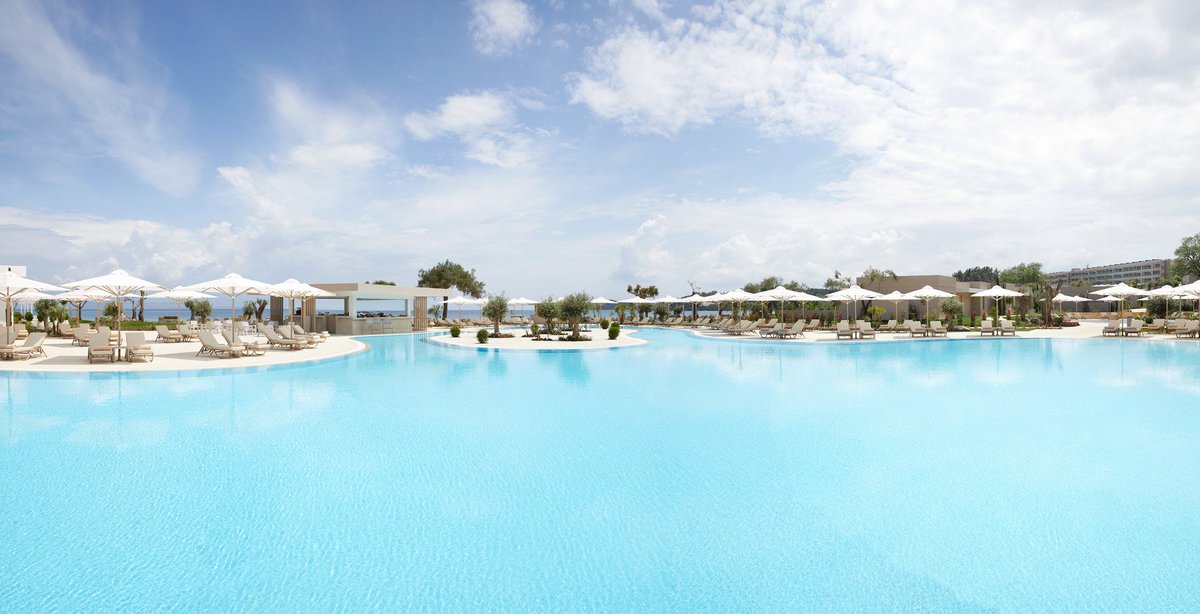 Sovereignluxury's tweet image. Introducing Ikos Dassia - the latest addition to the luxury Ikos Resorts group. Opened earlier this month, the resort overlooks the beautiful Ionian sea and boasts its own private white sandy beach. bit.ly/SovereignIkosD… #LuxuryTravel