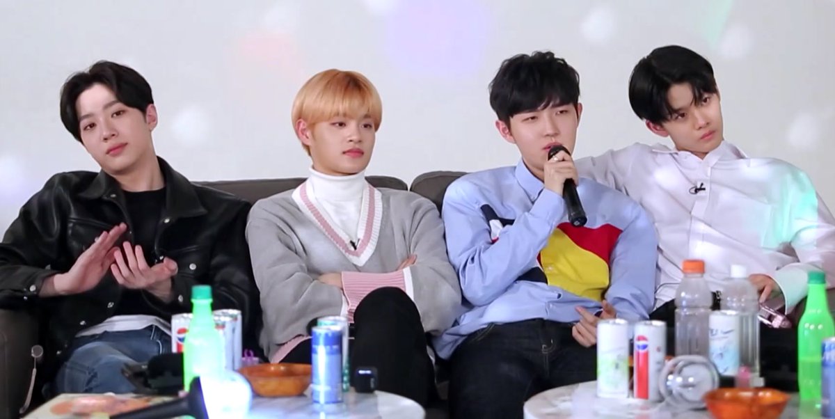 doraehwi's tweet photo. Ya'alll 😂😂😂 my new header xD Isn't it cute xD
#Panhwi #Pandeep #PanHwan #Hwanhwi #Hwanyoung https://t.co/aw3EllmOcJ