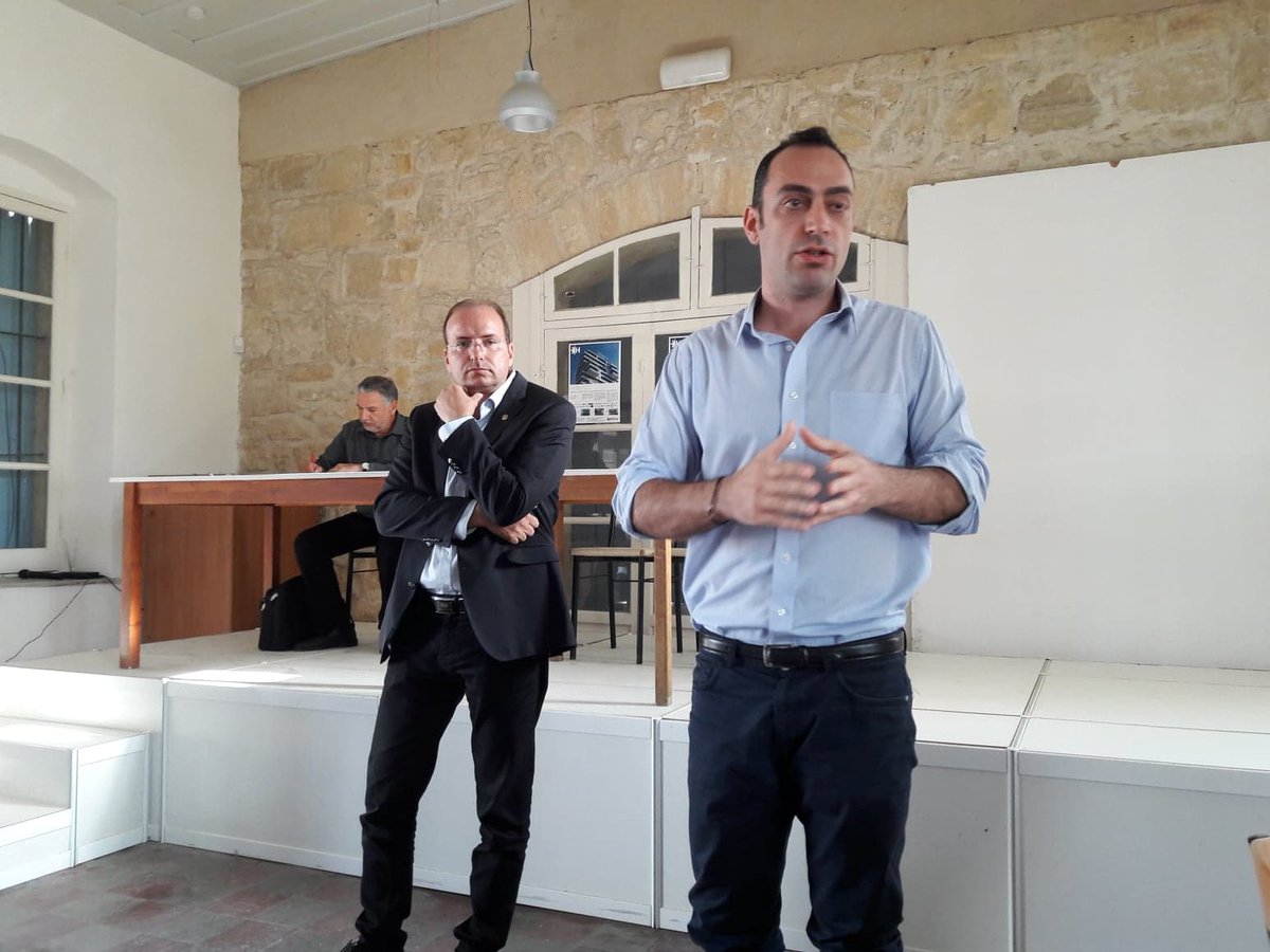 Αναζωογόνηση Παλιάς Αγλαντζιάς
Πραγματοποιήθηκε με επιτυχία στις 25 Απριλίου 2018, στο Πολιτιστικό Κέντρο της Ν.Ε.Α ΣΠΕ Αγλαντζιάς στην Παλιά Αγλαντζιά, η ανοιχτή συζήτηση που διοργάνωσε ο Πρόεδρος και τα Μέλη της Επιτροπής για την Αναζωογόνηση της Παλιάς Αγλαντζιας.