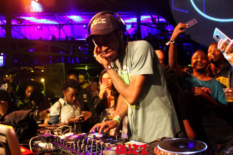 KenyaBuzz's tweet photo. One time for the #TrueMusicAfrica Concert at @AlchemistBar254 (10/5/2018)
E P I C : π₯π₯ π₯ π₯ π₯ / 5
#KBGallery πΌοΈ ππΏ | https://t.co/9jzh4Taez2 https://t.co/Mc8kBMacRE