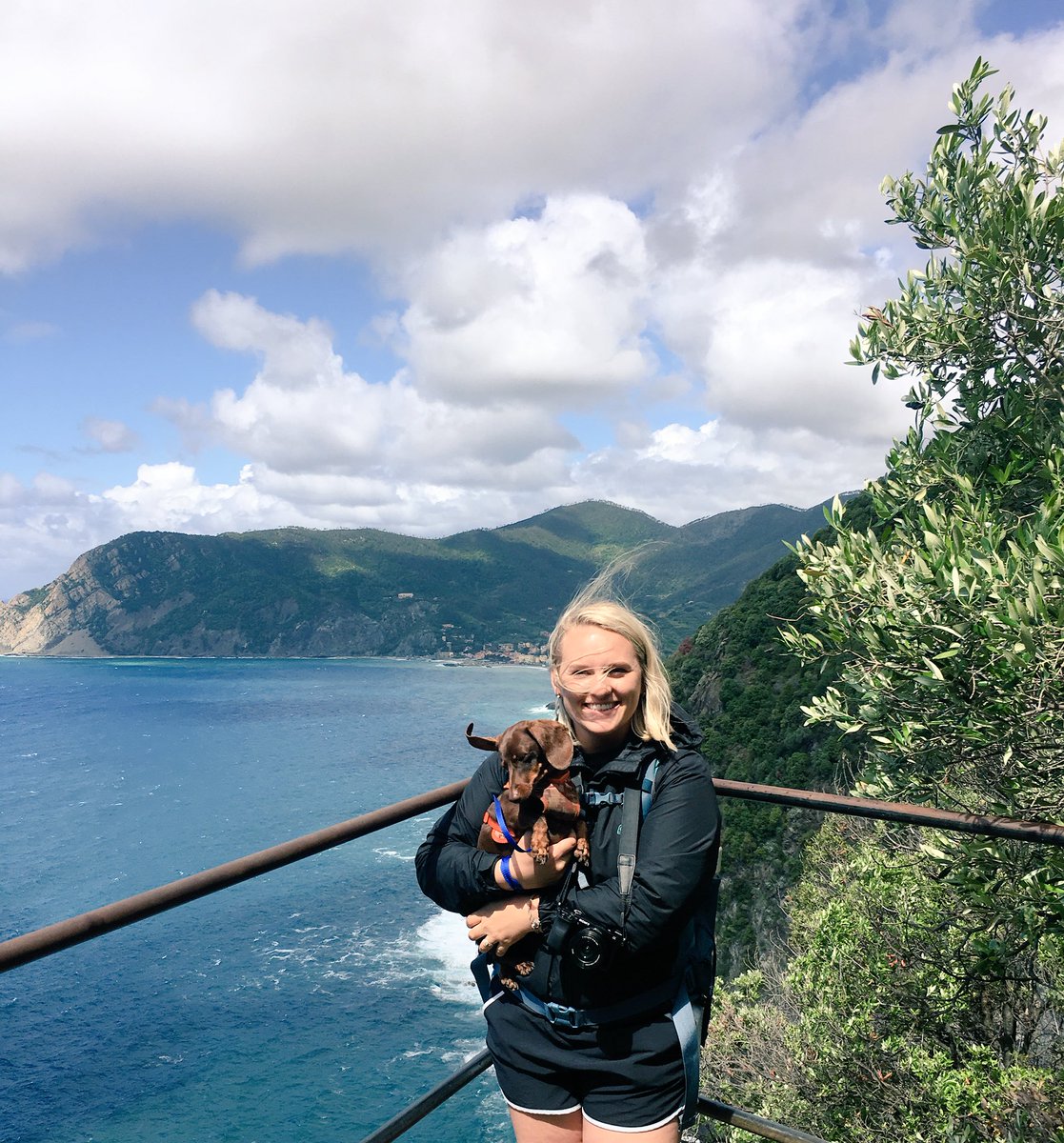 summaaa_bowers's tweet image. Hiking + pup loving + Cinque Terre #perfectmonday