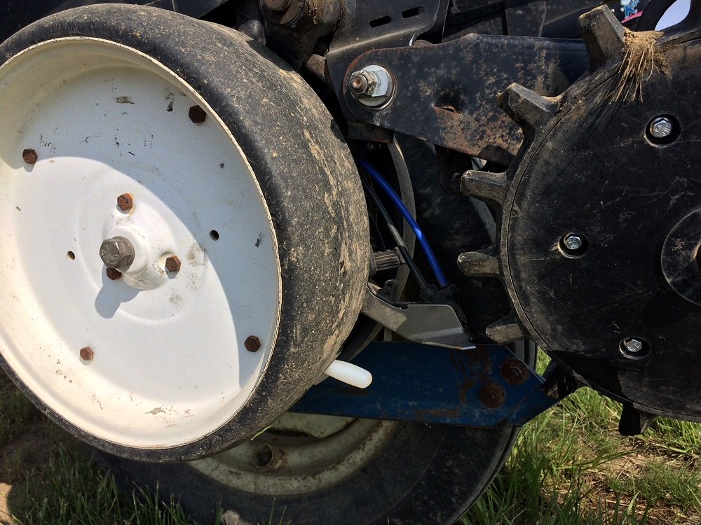 BecksHybrids's tweet image. It was a great day to test @precision_plant #FurrowJet at #BecksPFR in Ohio!