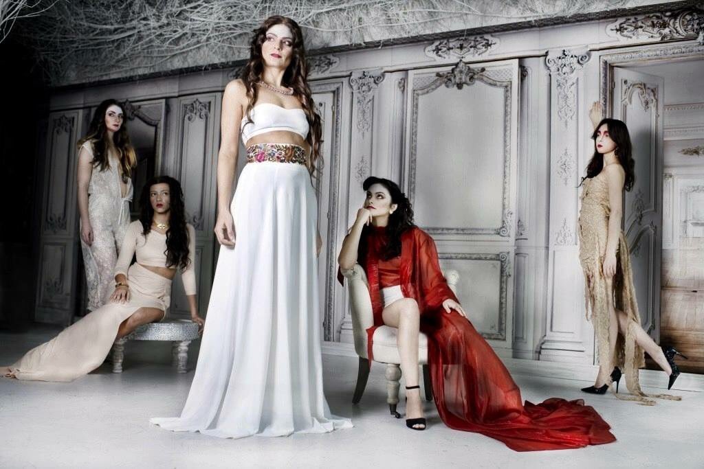 CamilaMendesPH's tweet photo. Mary Stuart Project , a multi-media re-envisioning of Friedrich Schiller’s classic play.
Passion. Murder. Conspiracy. Betrayal. Treason.
#Riverdale #Varchie #CamilaMendes #KJApa #VeronicaLodge #ArchieAndrews #RiverdalePH #CamilaMendesPH #BettyCooper #SprouseHart #ColeSprouse https://t.co/HF023tV1Ib