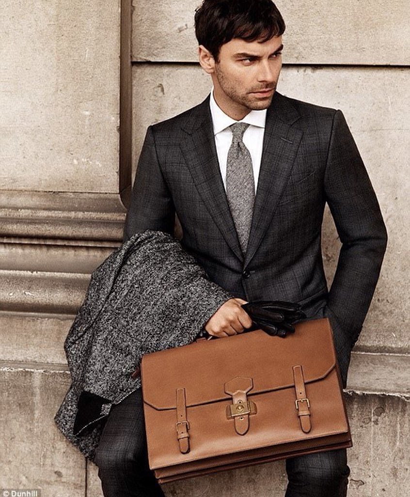 korrieskorner's tweet photo. This man just insists on torturing me. #aidanturner is so gorgeous. #turnertuesday #darkirish #irishselkie #rosspoldark #kilithedwarf #mitchellbeinghuman #poldark #poldarkandhandsome #bookboyfriend #tvboyfriend #bookstagram #anglophile #bbc1 #pbs ๐ค๐ฅโ๏ธ๐ https://t.co/nhoZxOBwZw