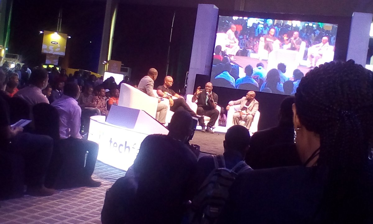InterswitchGRP's tweet photo. Understanding Data will mean creating segments and structure to derive insights from. 

If this is not done, we will be armed with data but running around blind in the dark when we have the power to create tomorrow!

#BigData #TechFest2018 #SparkYourCuriosity #SwitchOnCuriosity https://t.co/JkrkhxtVGD