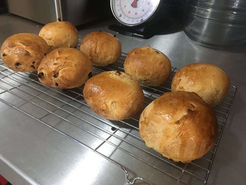 beanSOCIAL_'s tweet photo. Fresh from the oven. Is there anything better than a toasted fresh baked teacake?
#beanscene #vegan #durham #vegandurham #vegancafe #chillouttuesday https://t.co/xIah17QY00