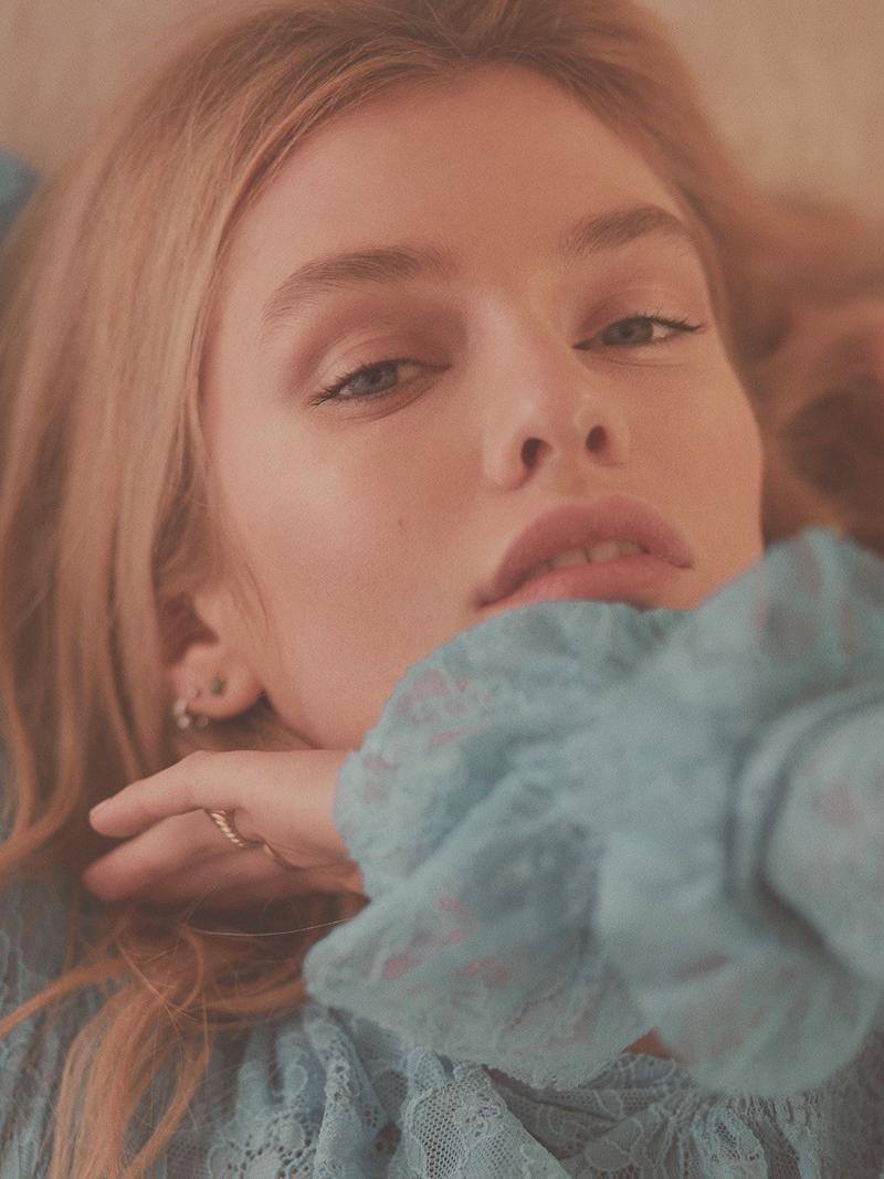 A very Happy Birthday to Stella Maxwell 