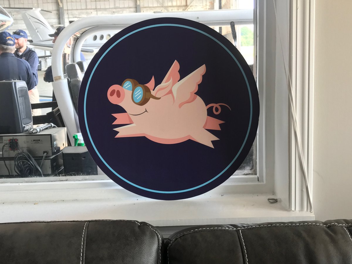 LMPD's tweet image. AIR 20 is awesome! Watch the video!
goo.gl/cBFjtn
  #LMPD #CourageAndCommitment #AIR20 #AirPig #AirPoPo #WhoseHeadWasThatAtThe18SecondMark #WeOrbitForDays  #GetToTheChoppa #FlyingPigs   #LouisvilleLoopProbs #NeedsABikeLane #Air20IsDaRealMVP #FullRecoveryExpected