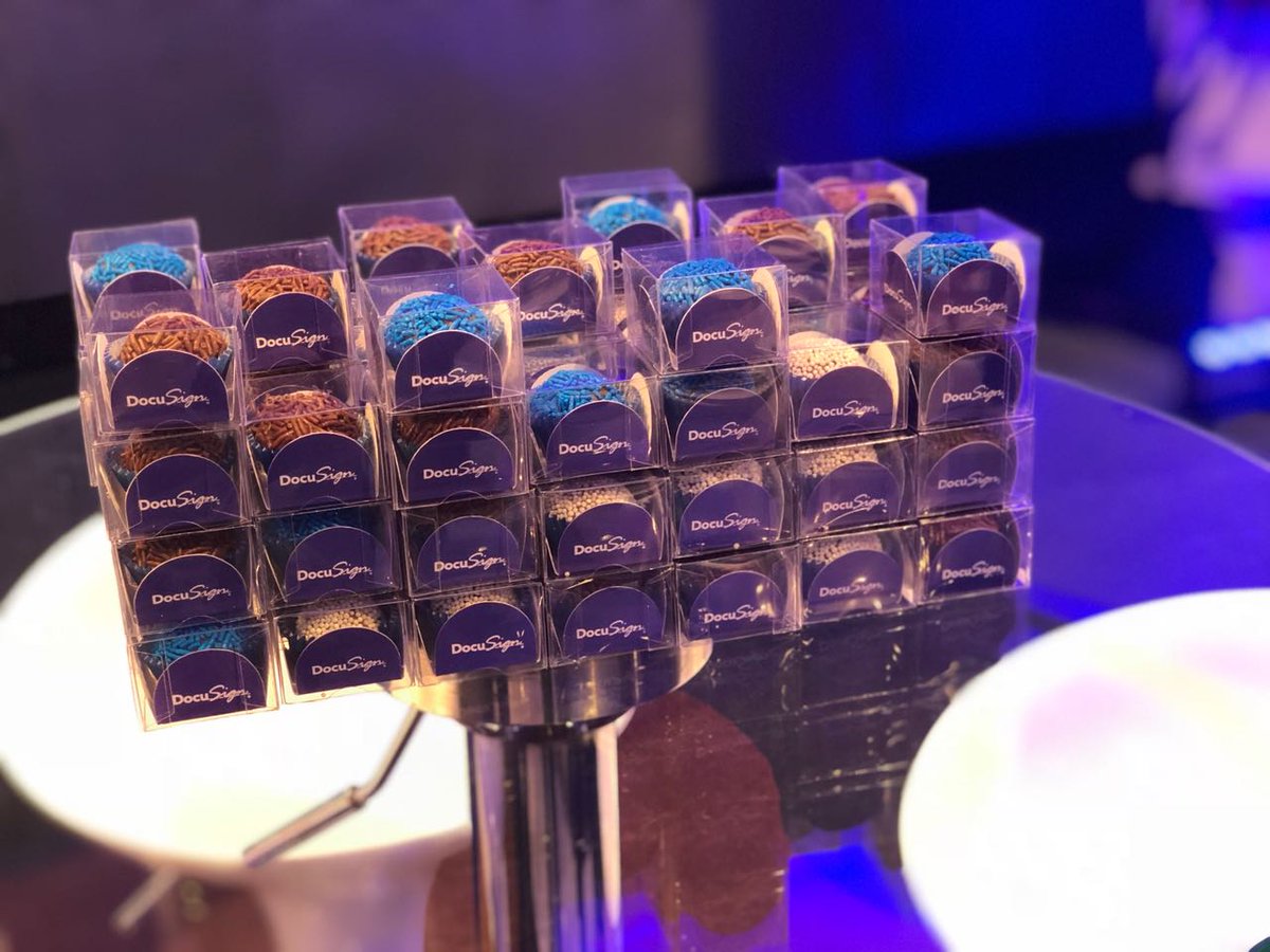 DocusignBR's tweet image. Venha visitar nosso estande no #salesforcetourSP e saborear um delicioso brigadeiro! @salesforce