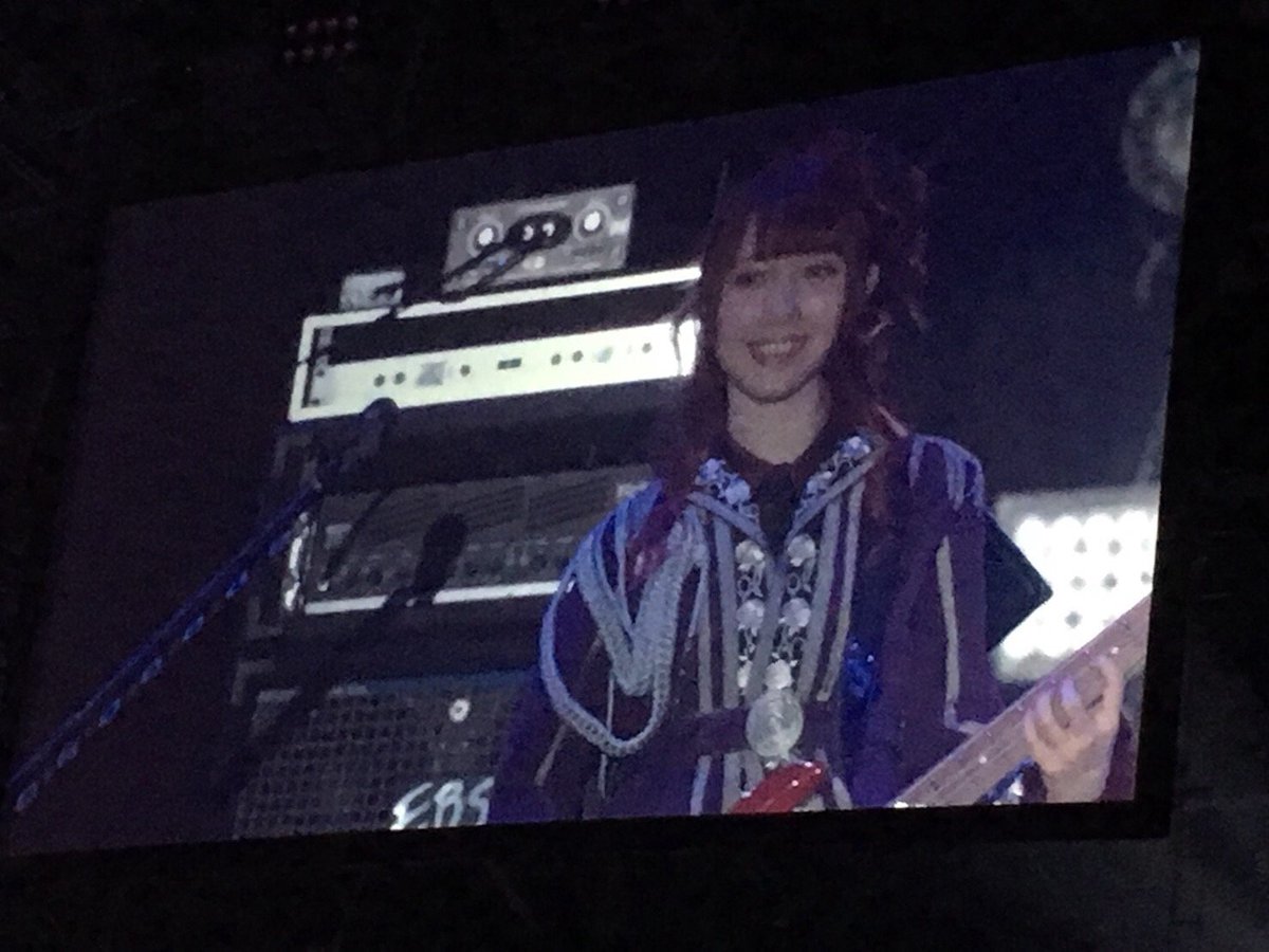 endo_yurika's tweet photo. 生きていると、きっと無意識のうちに忘れていくことが沢山あると思う。でもこの日の景色と思いは、心に刻んで、目に焼き付けたから大丈夫！月並みだけれど、ずっと忘れないし何度だって思い出すよ。いっぱいいっぱい温かい声援を、ありがとうございました☺️ https://t.co/1mTZt3a3nl