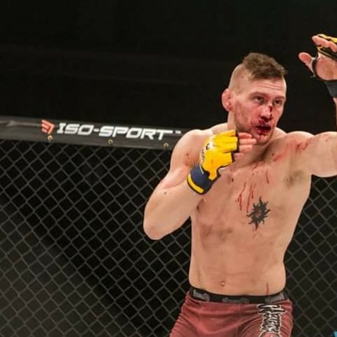 Jacobsen_mma's tweet photo. Pain here, pain there, excuses here, excuses there. Read-watch-see this and that is dangerous. We all got issues, small and big fights with ourself and life around.
But remember: One Life. 
Stay positive, strong, and keep moving! https://t.co/7q5WTreUNh