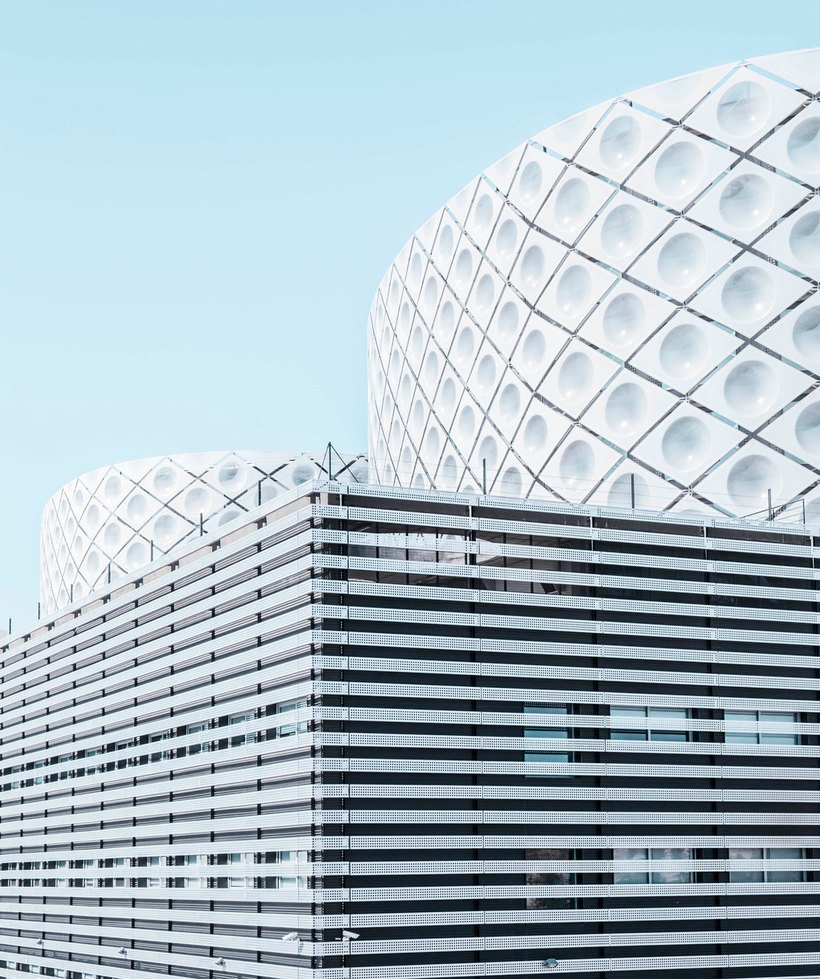 Domestika's tweet photo. La #arquitectura, vista por los ojos del #fotógrafo @joelfilip, parece renacer y cobrar una nueva vida. https://t.co/MqcKipMmRo https://t.co/skRBbRTkVm