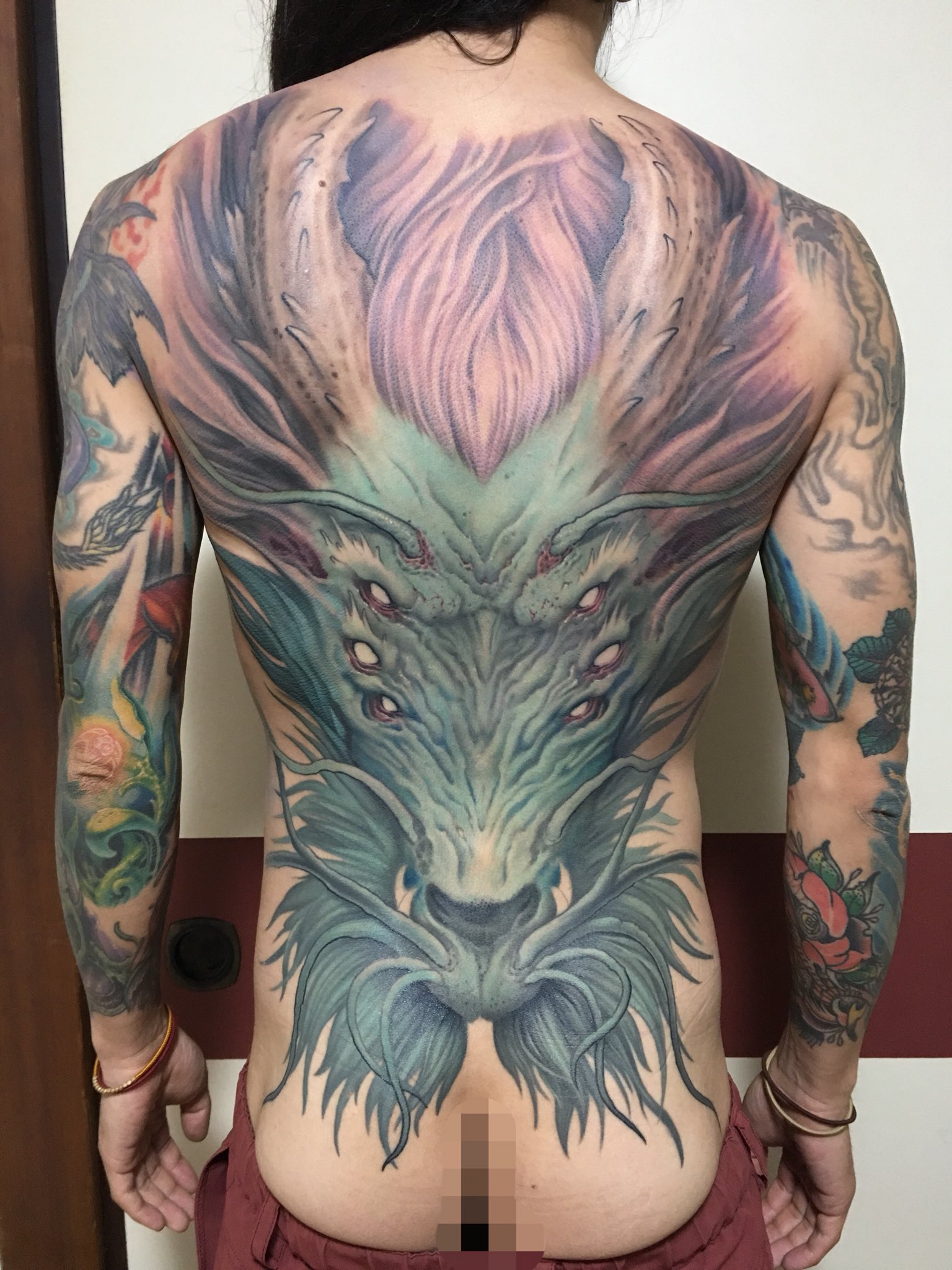 彫和舜washun 完成間近 刺青 龍 正面龍 背中一面 三軒茶屋 Tattoo T Co Egrhdi7hny Twitter