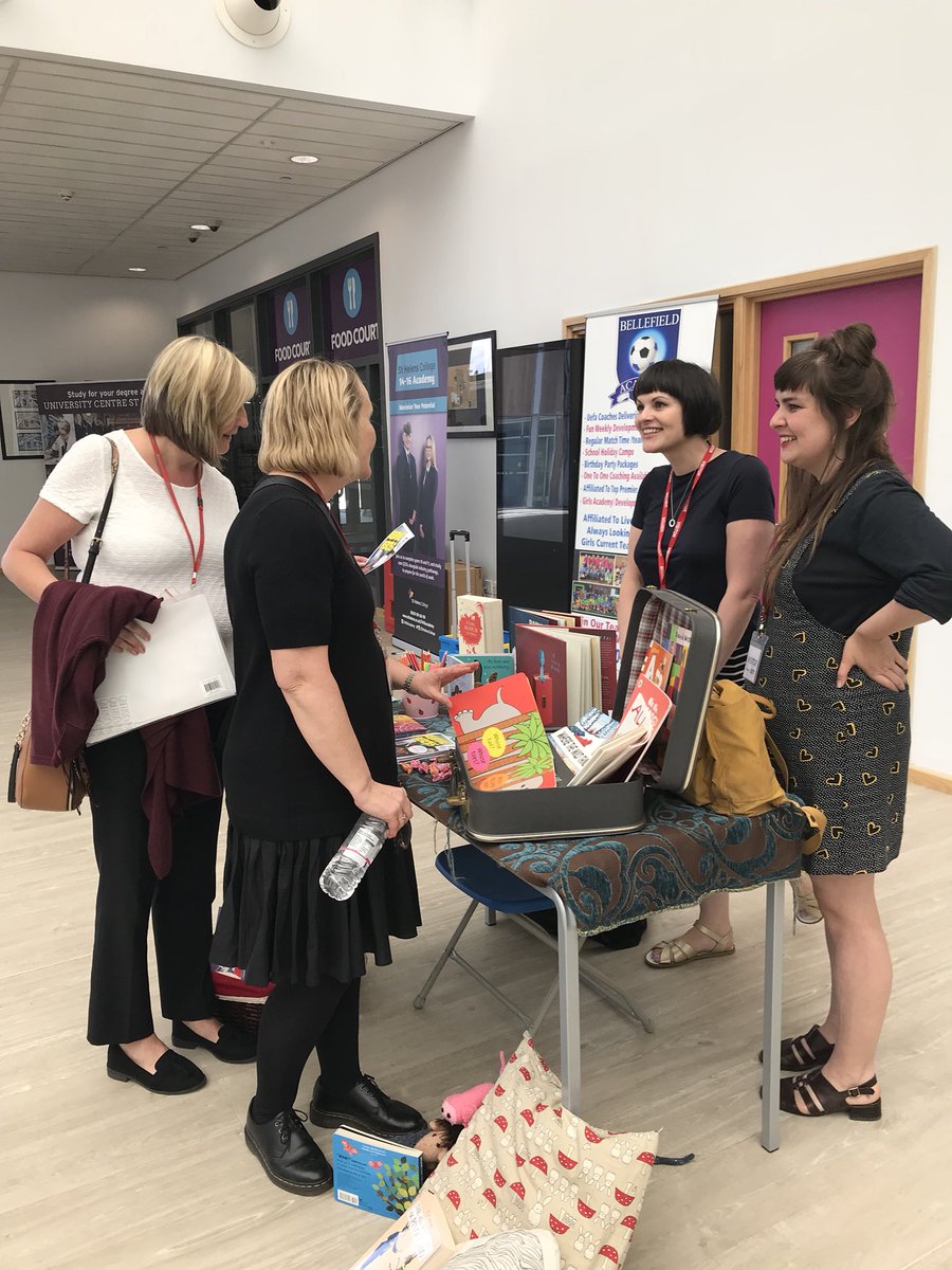 Flying the flag for @thestorybarn @thereaderorg this aft at a fab foster parents information event! #readingrevolution @@KnowsleyCollege @KnowsleyCouncil #virtualschools