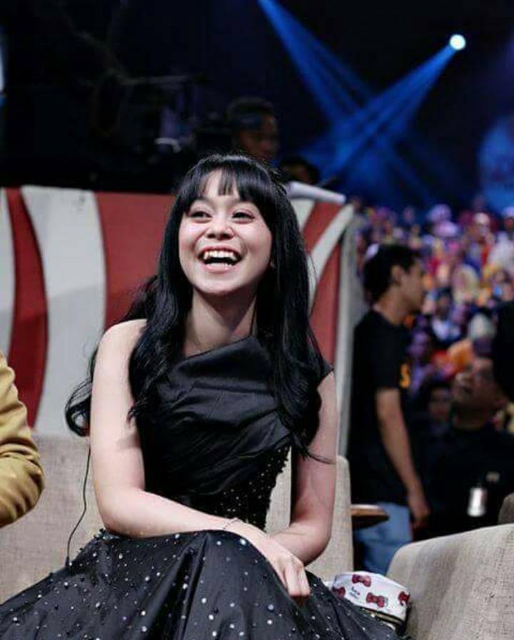 Kebahagianmu adalah kebahagiaan kita juga teh@Lesti_Jenong_DA salam kami lestilovers purwasuka😉😉
#LestiDiPestaSangJuaraLIDA